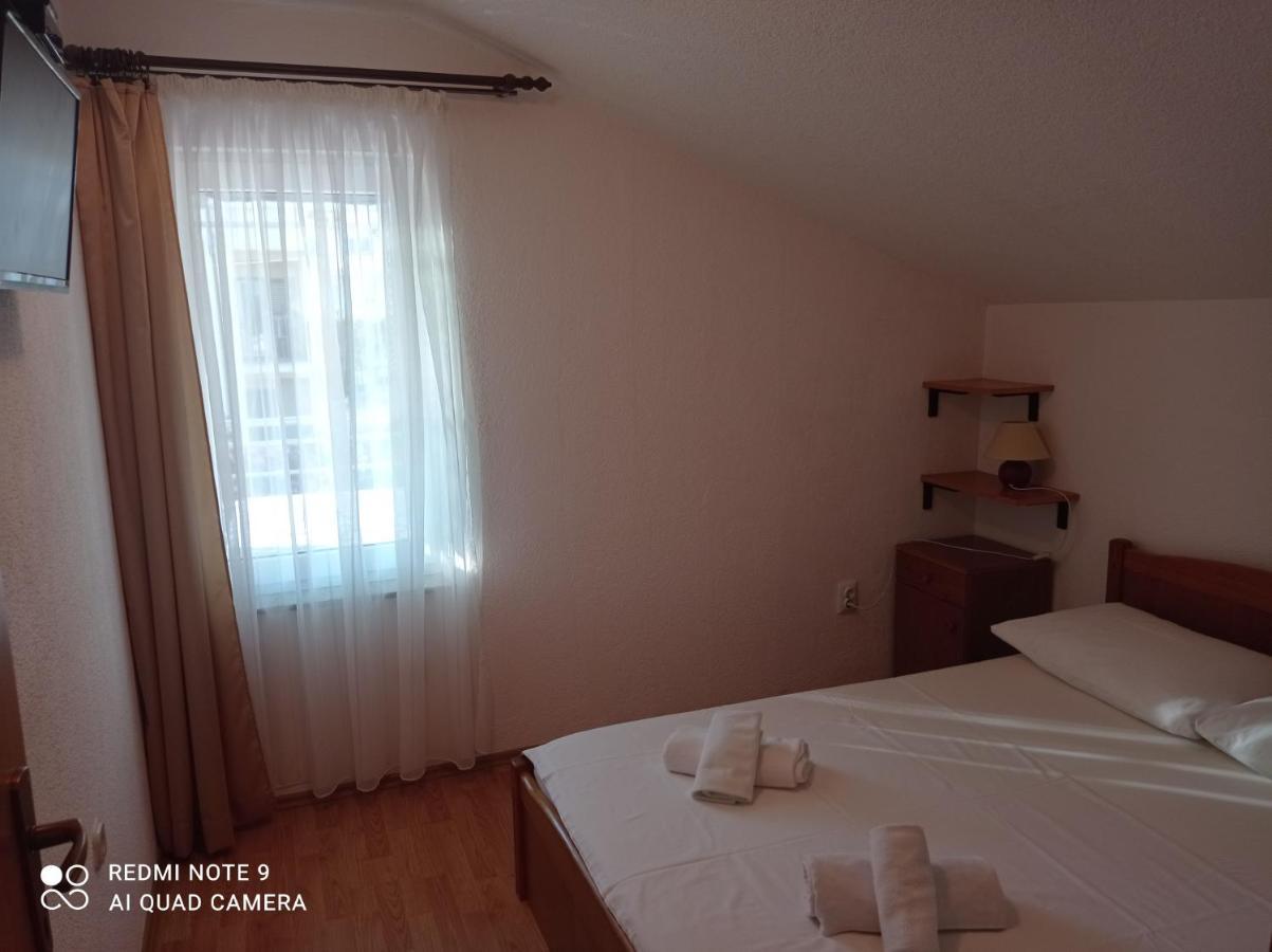 Apartments Mihovil 오미스 외부 사진