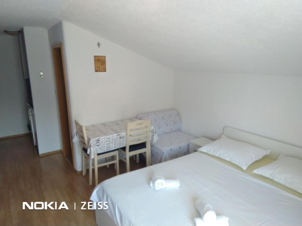 Apartments Mihovil 오미스 외부 사진